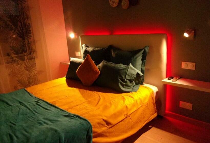 סוויטה עם ג'קוזי, Le Bourget   Suite Romantique