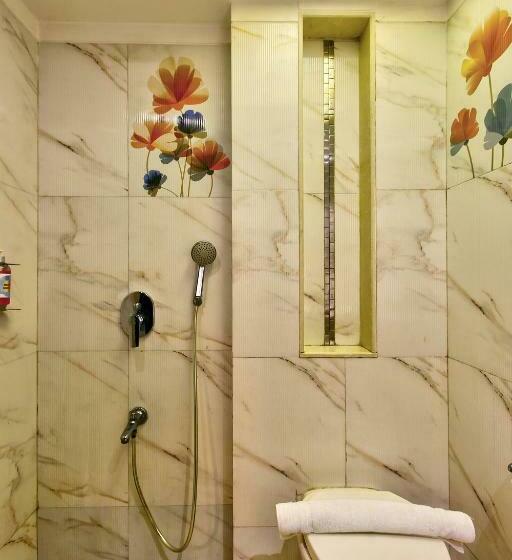 Quarto Estandar, Mumbai House Juhu, Santacruz West, Mumbai