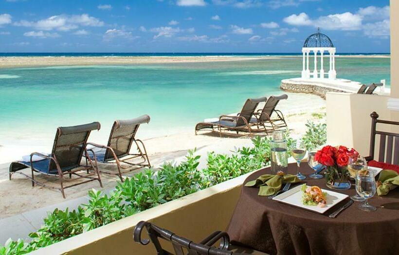 سوئیت رویال, Sandals Royal Caribbean All Inclusive Resort & Private Island Couples Only