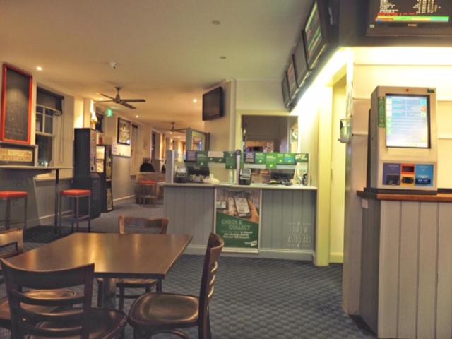 バルコニー付きスタンダードルーム, Star Of The West