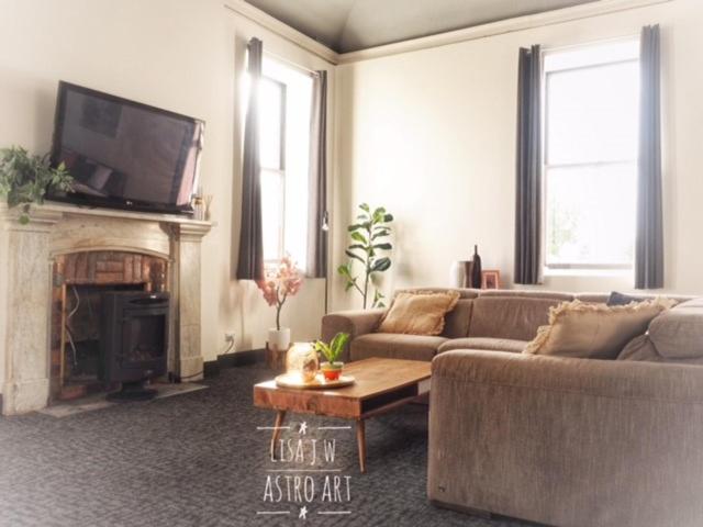 1ベッドルームアパートメント, Star Of The West