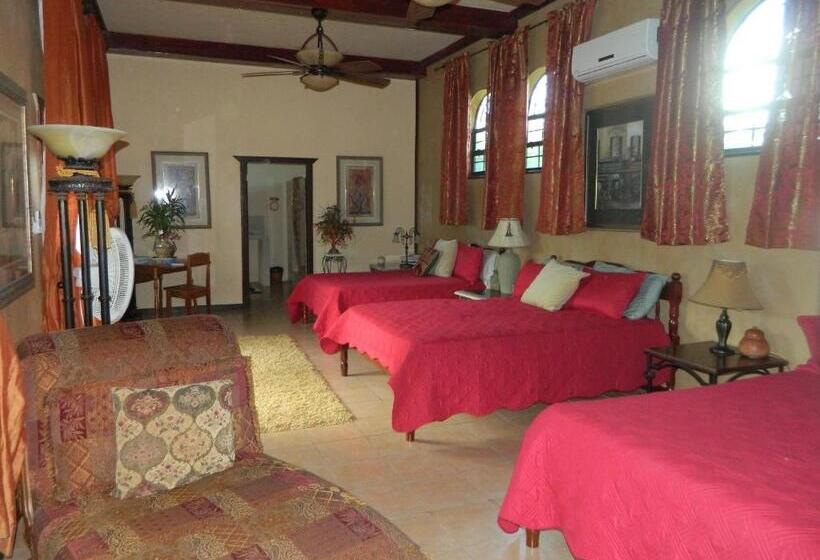 家庭间, Becks Bed & Breakfast