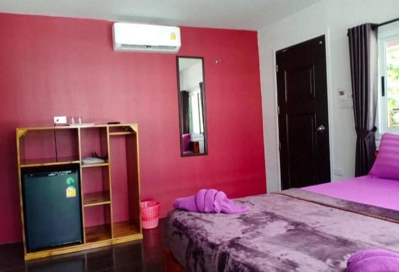 חדר דלוקס עם מרפסת, Cliff View Bungalows