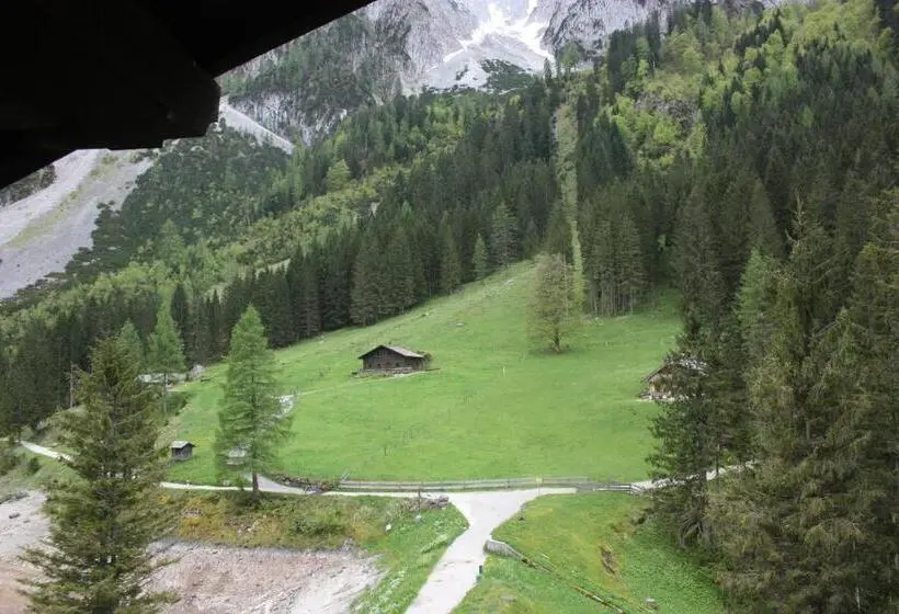 ファミリールーム, Gasthof Gosausee