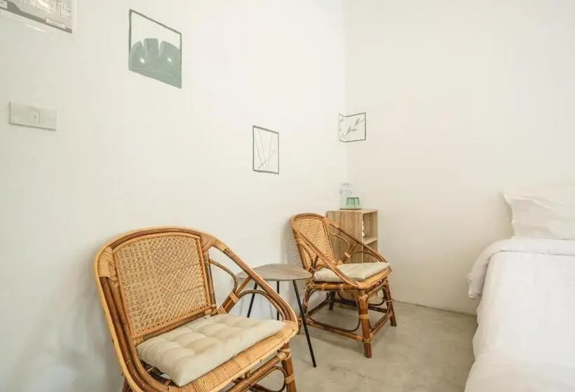 バス共有のスタンダードルーム, The Dearly Koh Tao Hostel Padi 5 Star Dive Resort