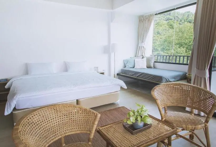 デラックスルーム, The Dearly Koh Tao Hostel Padi 5 Star Dive Resort