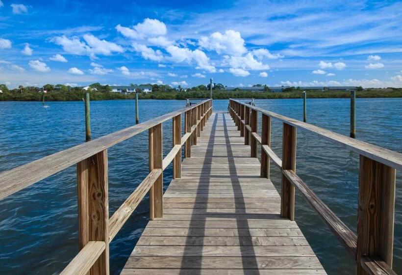 ２ベッドルームアパートメント, Captain S Cove #207