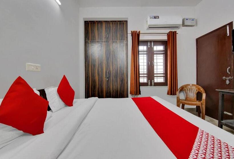 Трехместный Номер Классика, Oyo Flagship 7230  City Inn