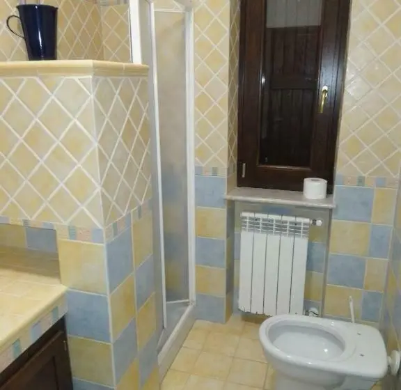 اتاق استاندارد سه نفره, B&b Marinella