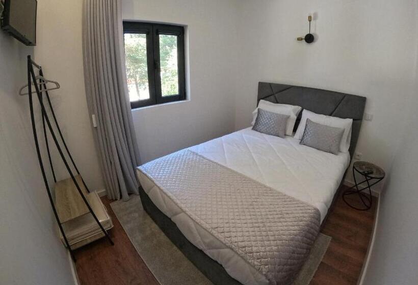 Номер Стандарт, Casa De Pinheiral