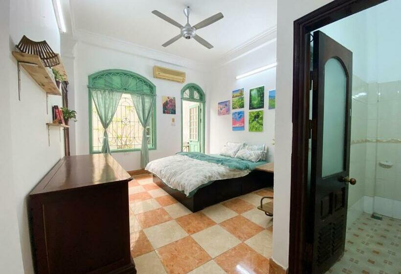Standard Room King Size Bed, Morri Homestay   Quán Thánh