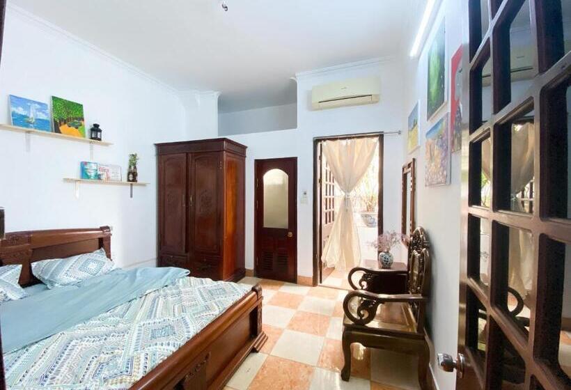 Standard Room with Balcony, Morri Homestay   Quán Thánh