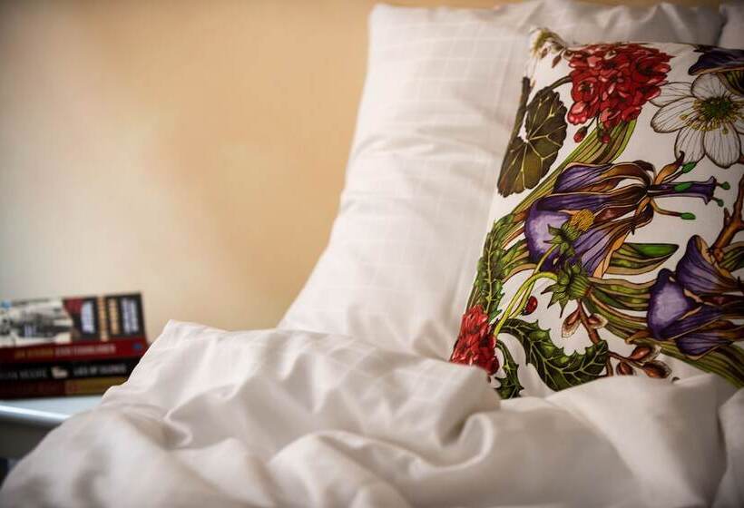 스탠다드 4인용 룸 공용 욕실, Castle House Inn