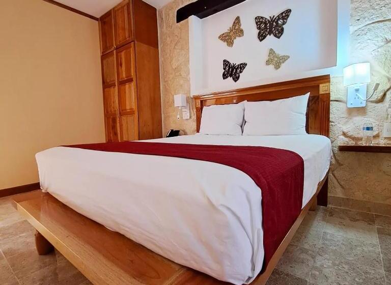 Deluxe Suite King Bed, Cancun International By Zeiva