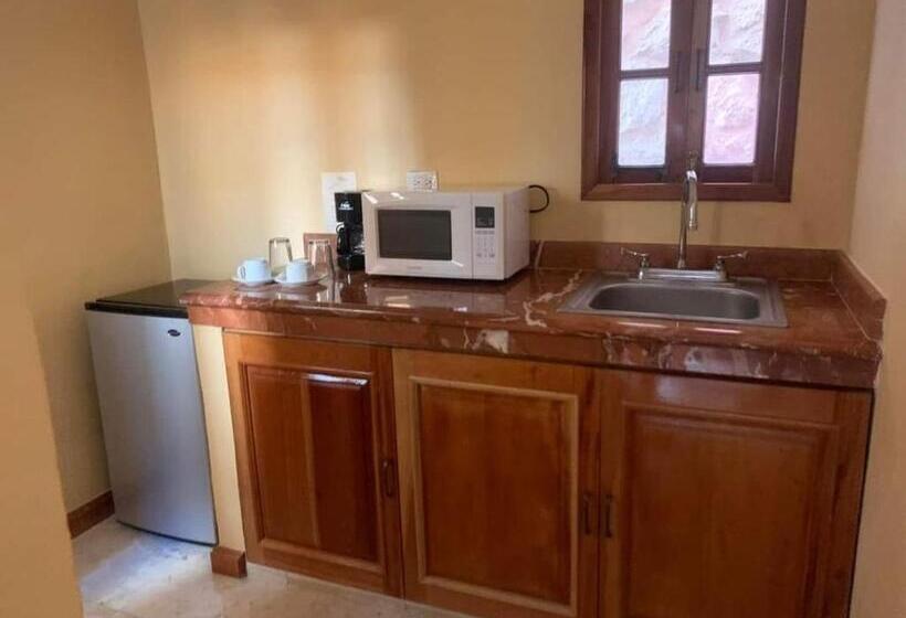 سوییت سوپریور, Cancun International By Zeiva