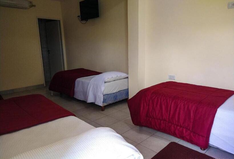 클래식 패밀리 룸, De La Linda