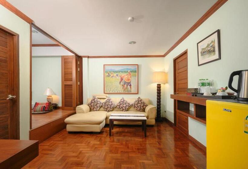 جناح جونيور, Estia Chiangmai  Sha Plus