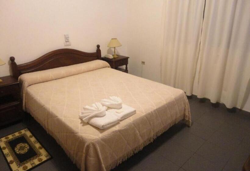 スタンダードルーム, Lujan