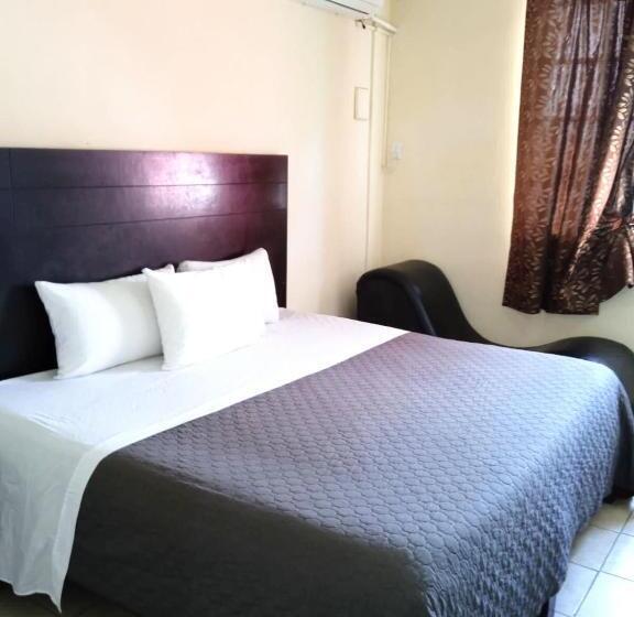 Номер Superior, Maria Elena