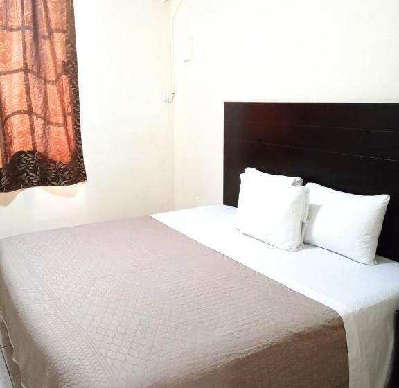 Номер Superior, Maria Elena