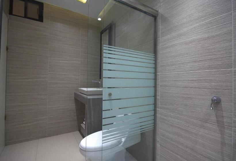 Номер Deluxe, Maria Elena