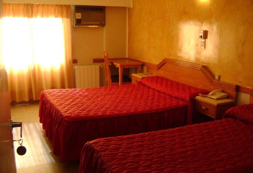 חדר סטנדרט לשלושה, Mitre