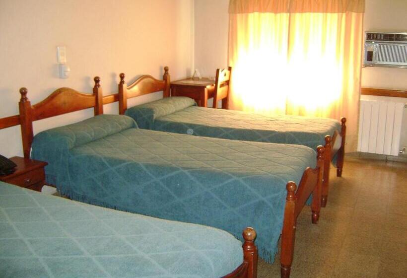 חדר סטנדרט לשלושה, Mitre