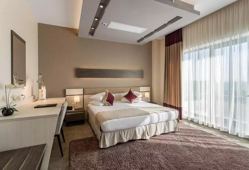 一ベッドルームエクゼクティブアパートメント, New Splendid Hotel & Spa Adults Only