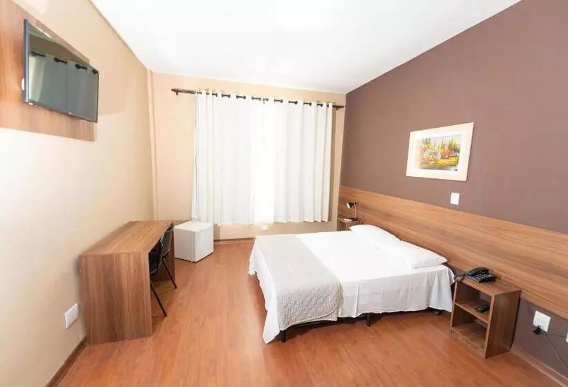 Deluxe Kolmen Hengen Huone, Regional Jf