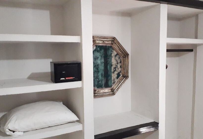 스위트, Solimar Inn Suites