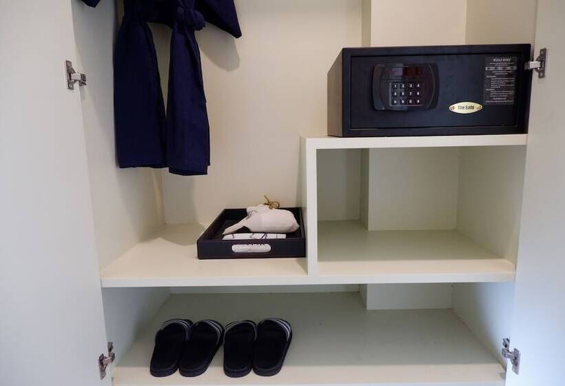 غرفة ديلوكس, The Cavalli Casa Resort