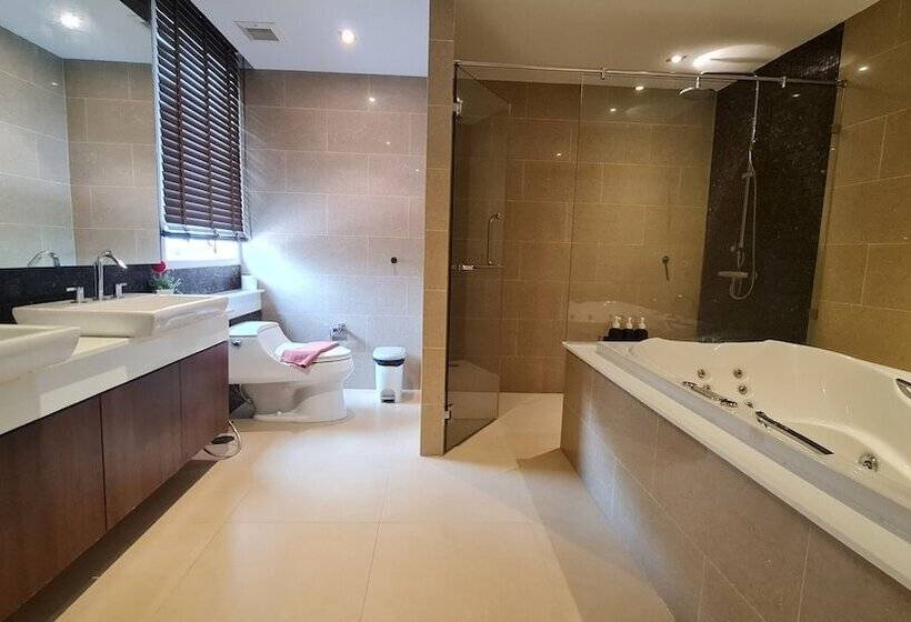 דירת 3 חדרים נוף לים, The Privilege Residence