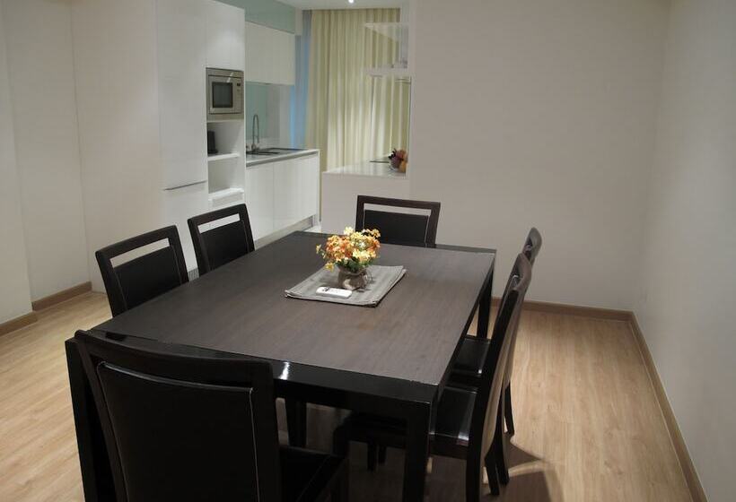 דירת 5 חדרי שינה, The Privilege Residence