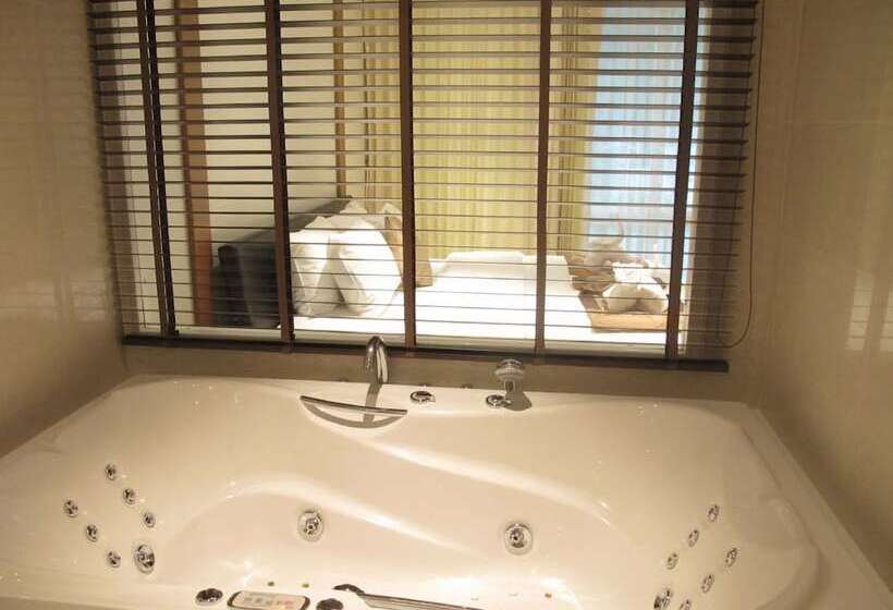 דירת דופלקס 2 חדרי שינה, The Privilege Residence