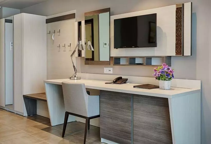 Superior room with lake view, New Splendid Hotel & Spa Adults Only
