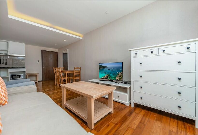 شقة ديلوكس غرفة واحدة, The Title Condo By Tropic Look