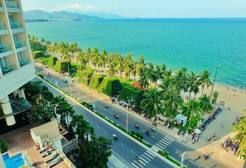 استودیوی استاندارد با چشمانداز دریا, Costa Apartments Central