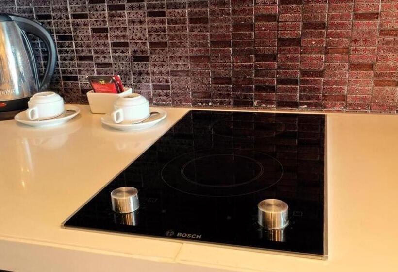 استودیوی استاندارد با چشمانداز دریا, Costa Apartments Central