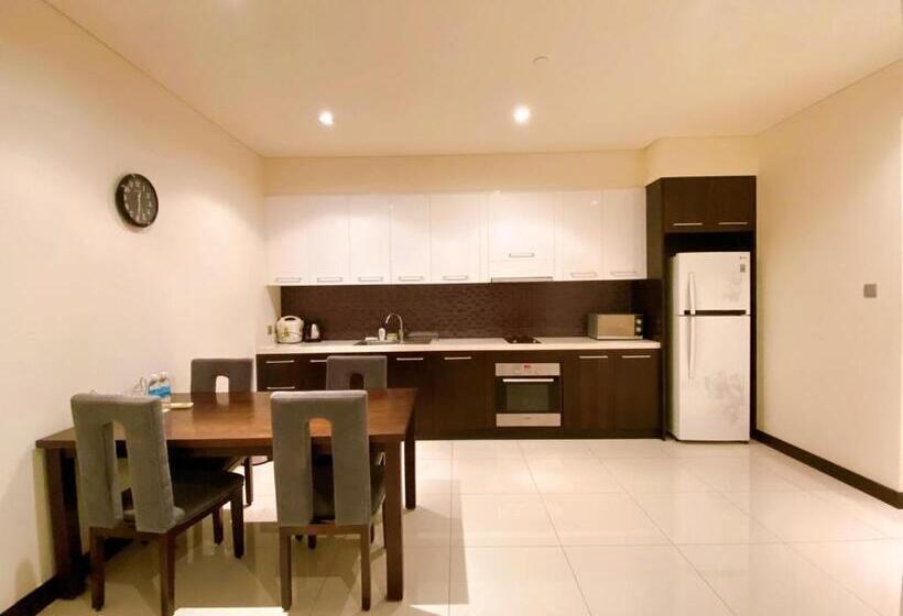 سوییت, Costa Apartments Central