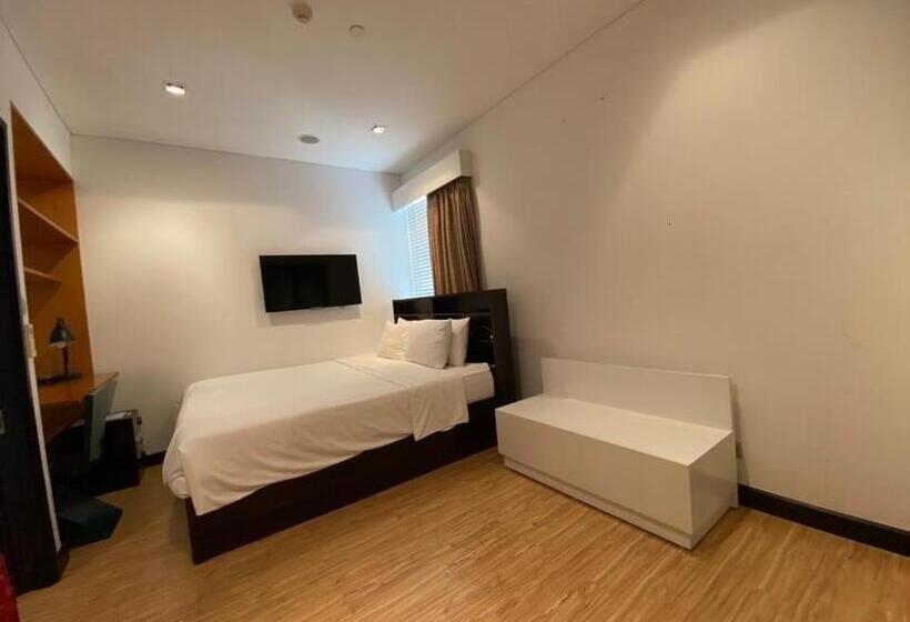 سوییت, Costa Apartments Central