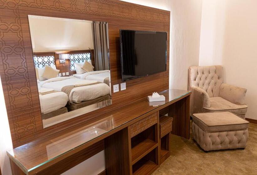 4인용 스탠다드 룸, فندق منار التوحيد 2