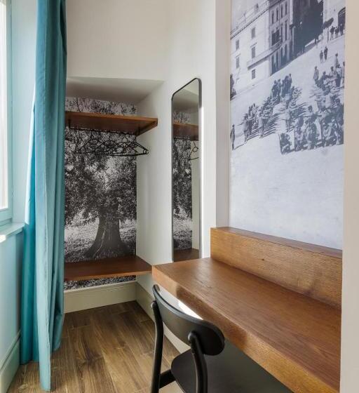 غرفة قياسية, Palazzo Fontana