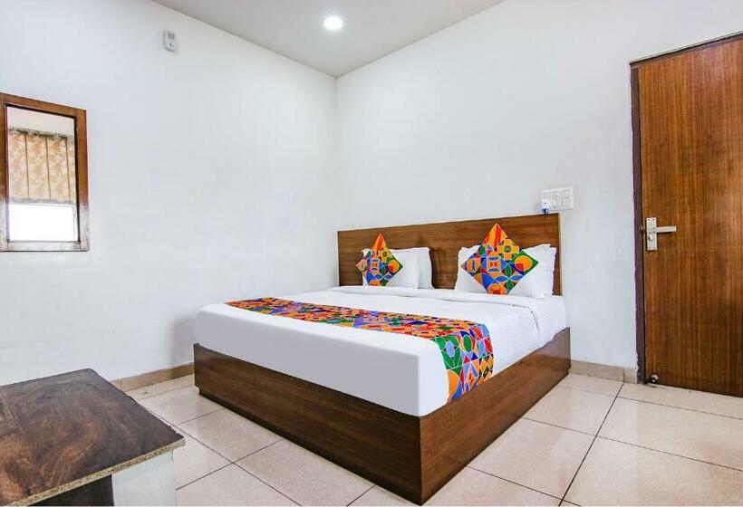 デラックスルーム, Fabhotel The Orient