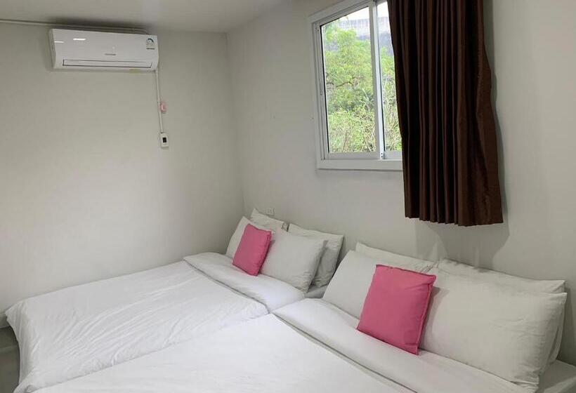 Camera Standard Vista Piscina, ปานีวิลล์ รีสอร์ต