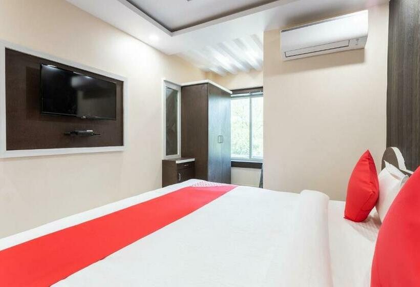 디럭스 룸, R K Palace