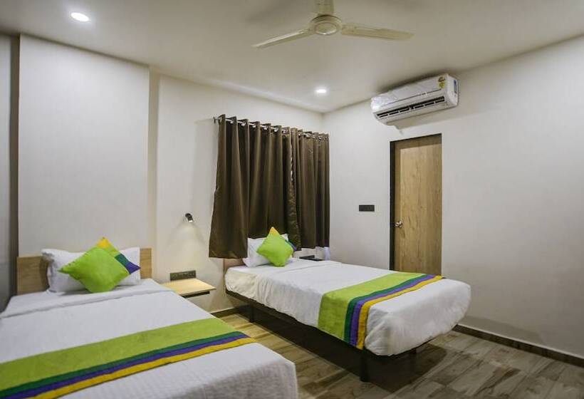 اتاق استاندارد, Treebo Grand Lotus   3 Km From Textile Market