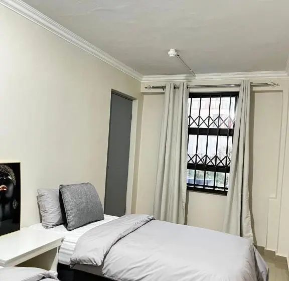 ファミリールーム, Montrose Bnb