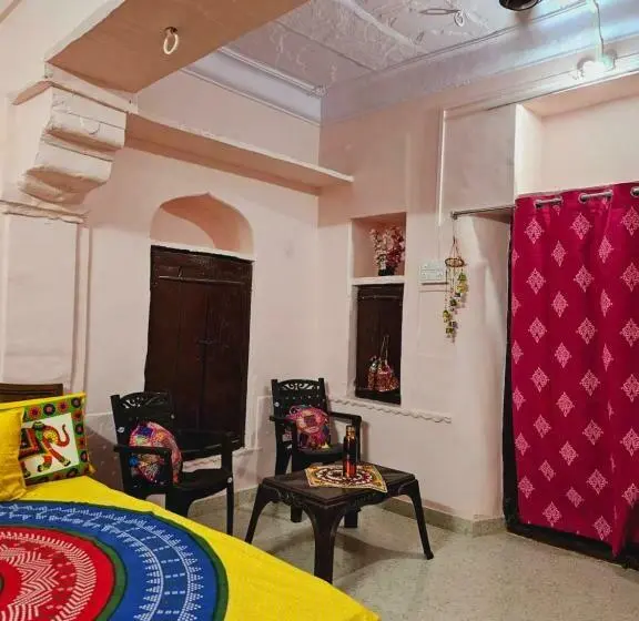 スタンダードルーム, Haveli Gulabram Ji, Bundi