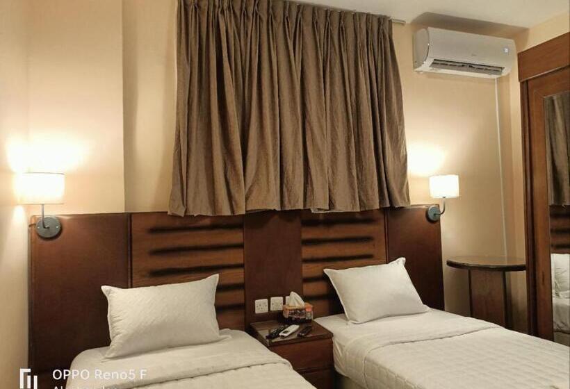 اتاق استاندارد با سرویس بهداشتی مشترک, Plaza De Petra