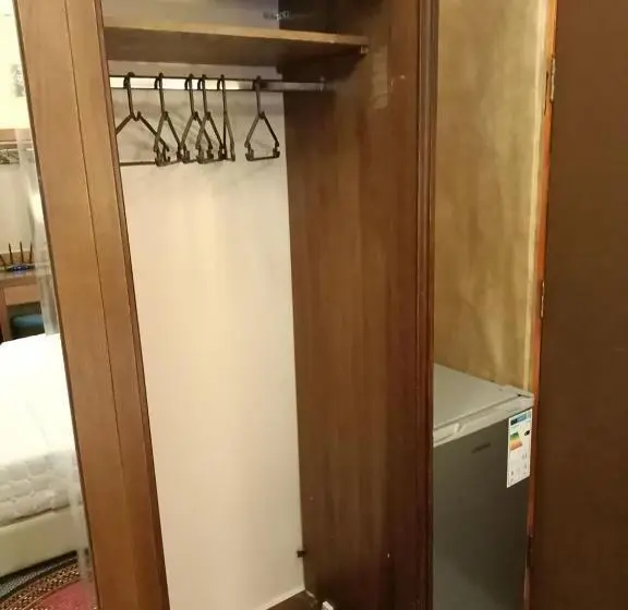 اتاق استاندارد با سرویس بهداشتی مشترک, Plaza De Petra